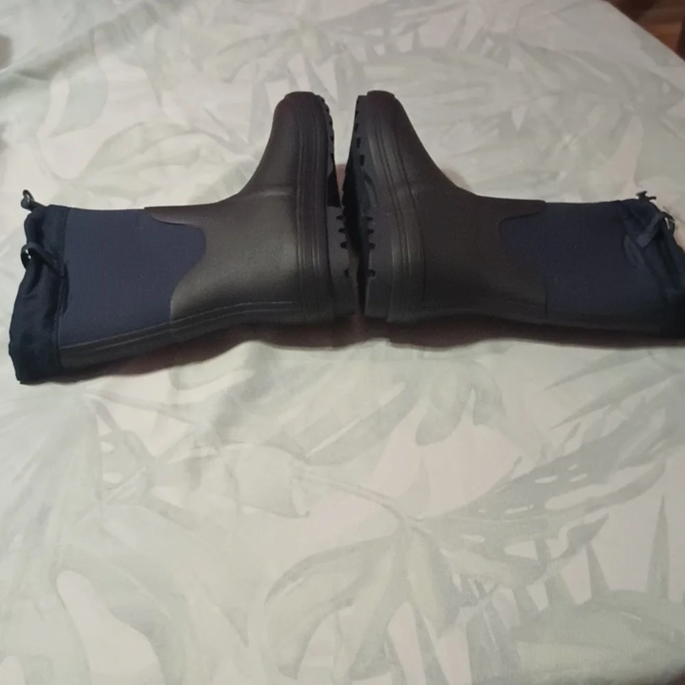 Cat & Jack Waterproof Black and Dark Blue Kids Boots